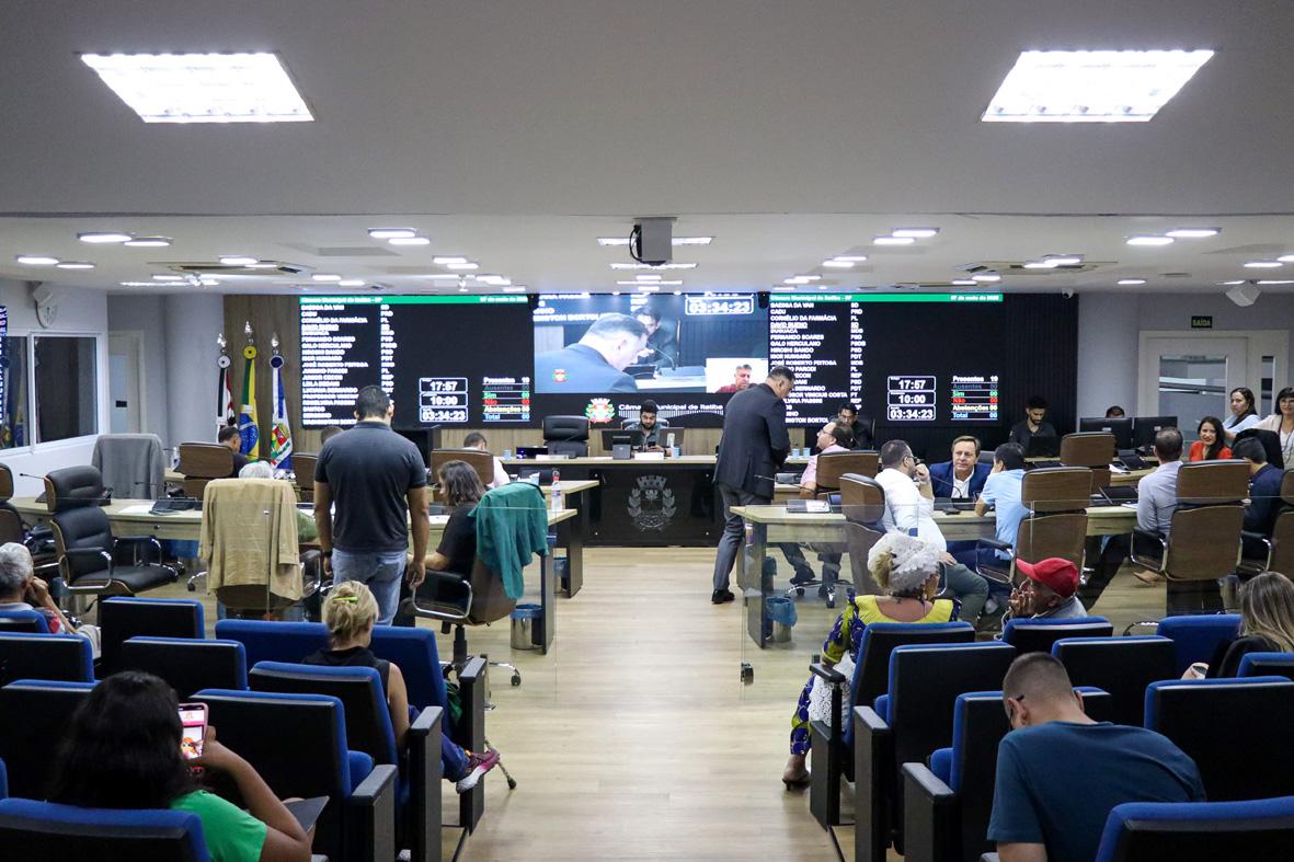 Câmara analisa dois projetos de lei em Sessão Legislativa desta quarta-feira (14)