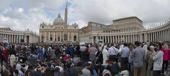 Conclave: Vaticano tem fumaça preta após nova votação do conclave