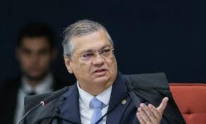 Dino rejeita alegação de Sóstenes para não explicar fala sobre emendas