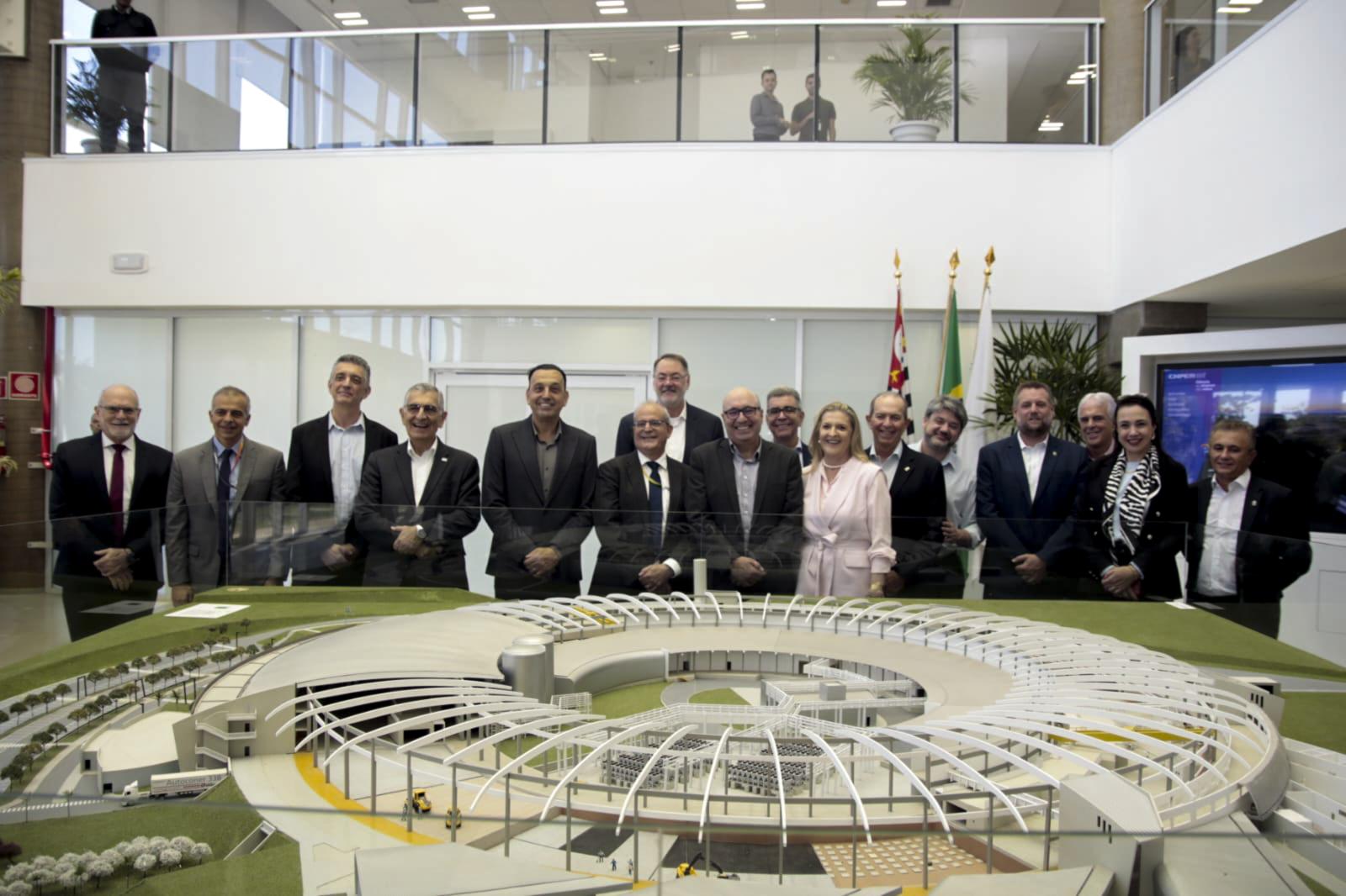 Governador em exercício Felicio Ramuth visita polos de ciência e inovação em Campinas