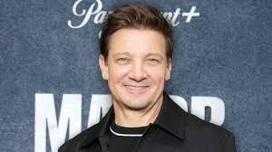 Jeremy Renner relata experiência extracorpórea após acidente: 'Não queria voltar'