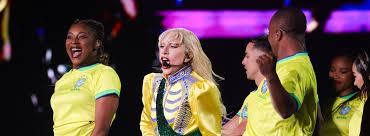 Lady Gaga: show no Rio tem pedidos de desculpas e espetáculo de luzes e dança para 2,1 milhões