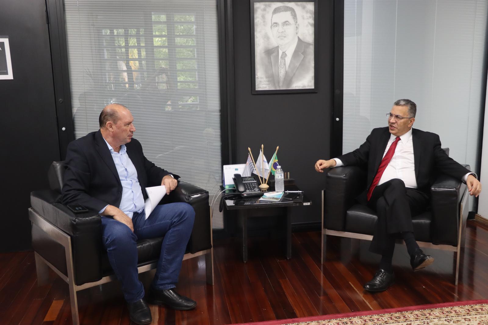 Prefeito de Morungaba busca recursos para obras de infraestrutura