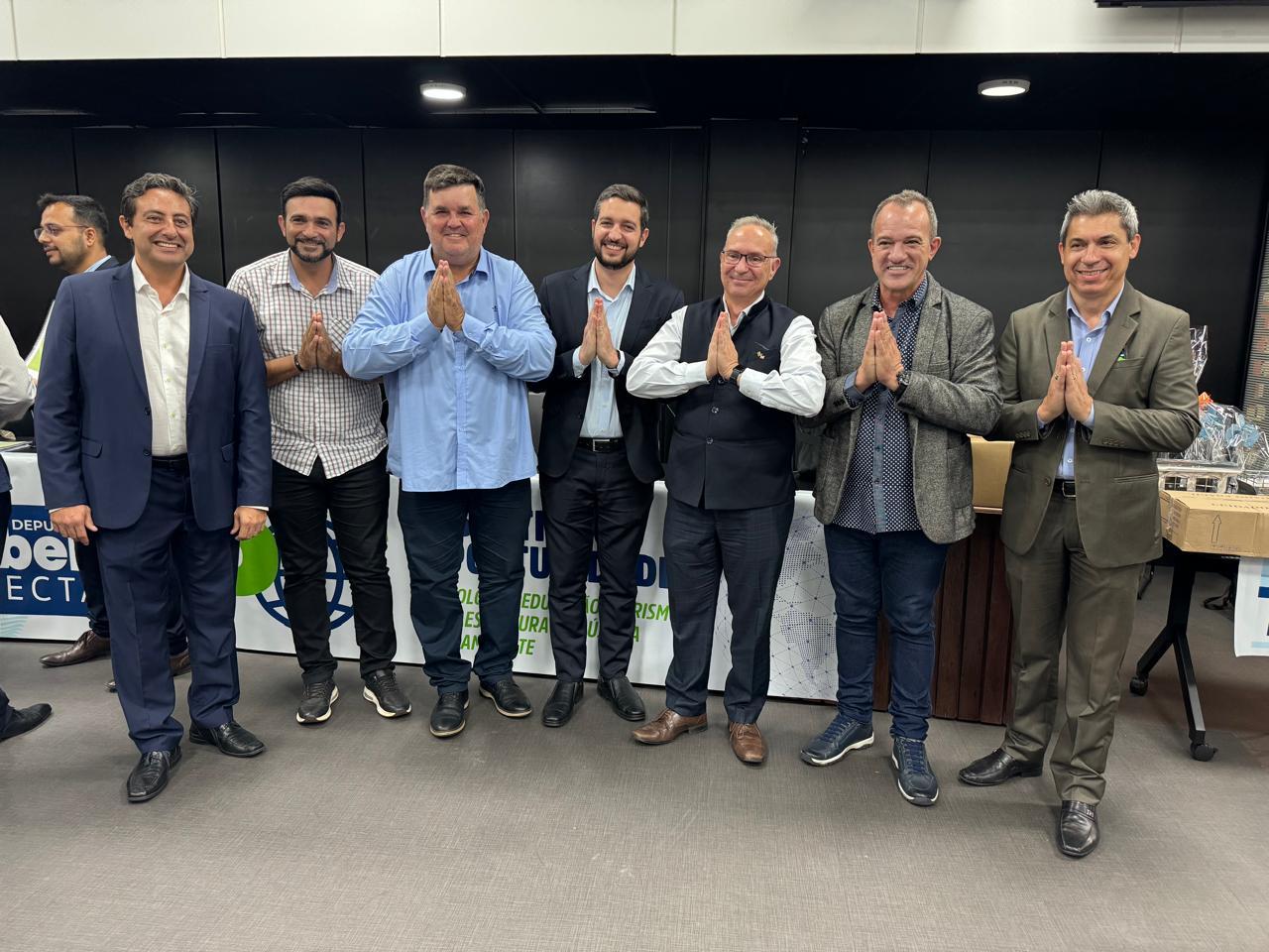 Prefeito ‘apresenta’ Nova Odessa a diplomatas e investidores indianos