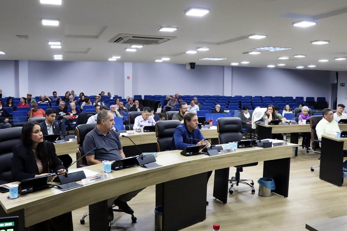 Projetos do Executivo e do Legislativo são aprovados em Sessão da Câmara