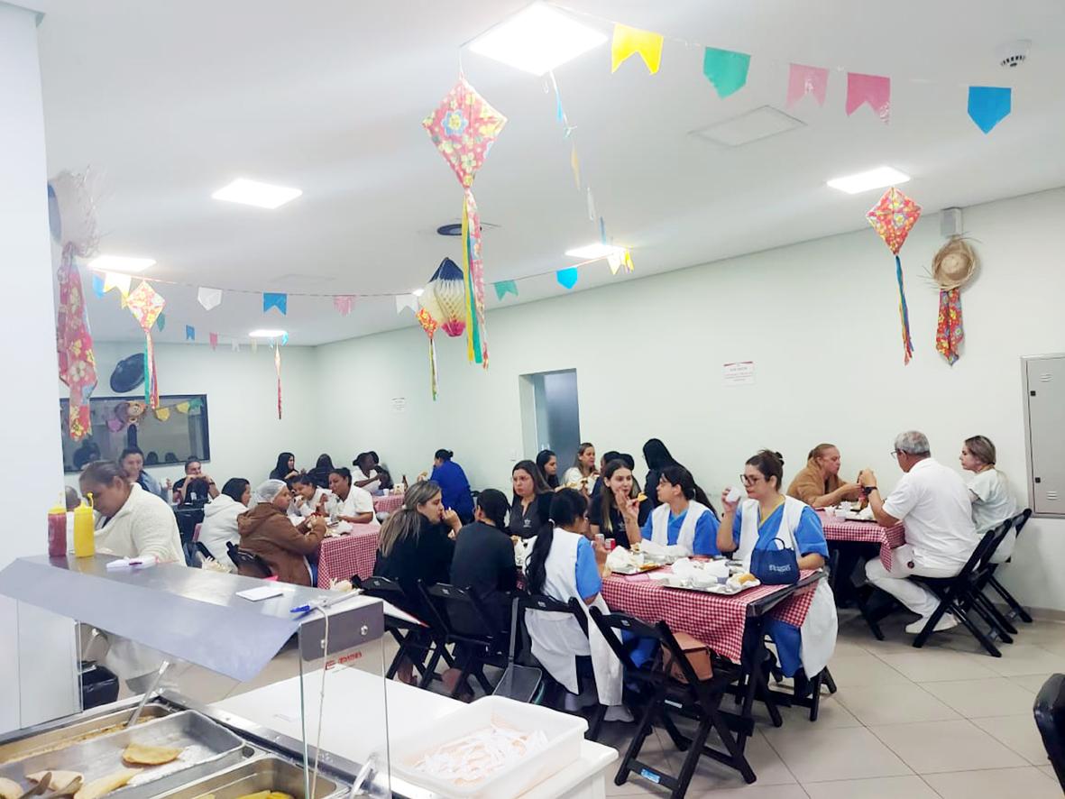 “Arraiá” entre colaboradores marca comemoração junina na Santa Casa