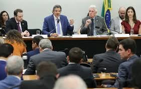 Audiência com Haddad é encerrada após tumulto entre deputados