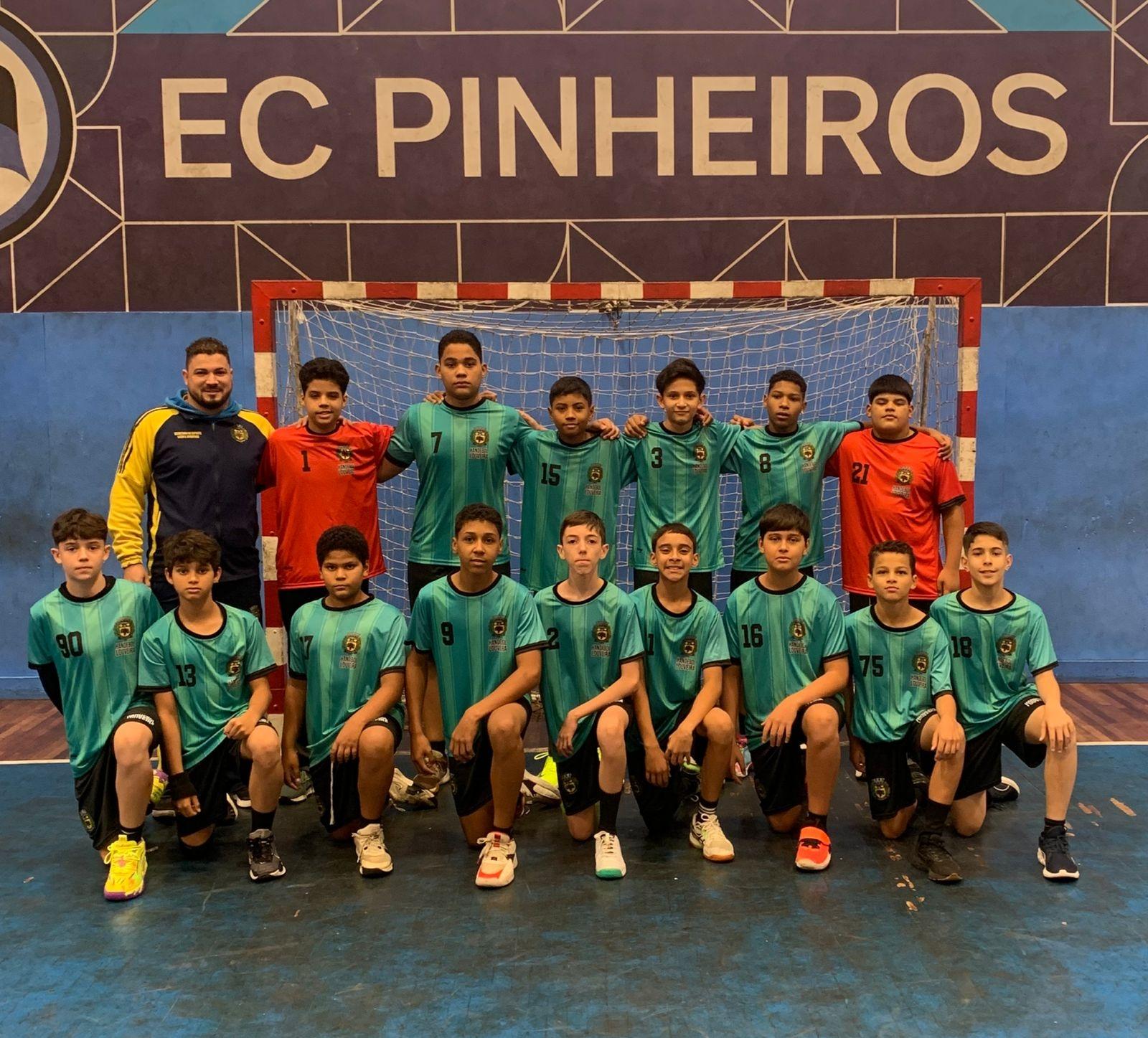 Equipes de base de Louveira se destacam nas competições de futebol, handebol e vôlei