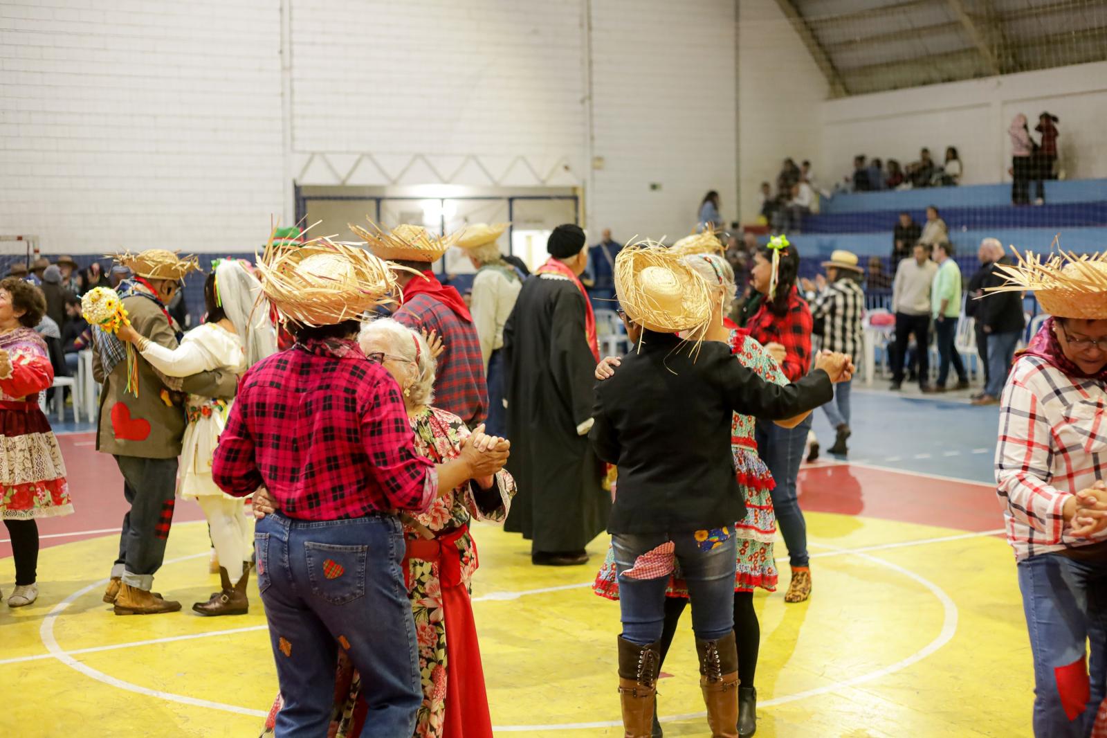 Festas Juninas nas escolas municipais de Itatiba continuam neste sábado