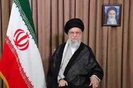 Irã não se renderá e intervenção dos EUA trará consequências irreparáveis, diz Khamenei