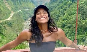 Morre brasileira que caiu em trilha de vulcão na Indonésia 
