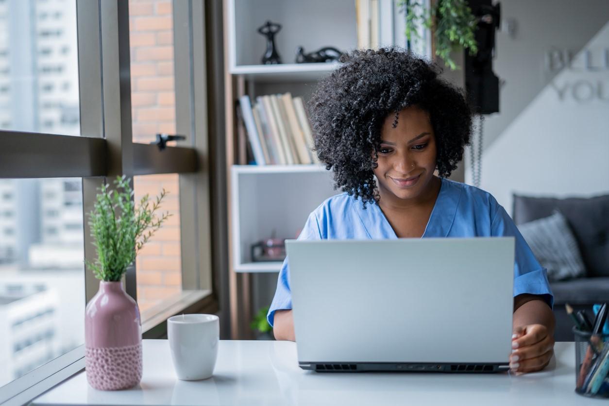 Oportunidades em alta: as especialidades médicas que mais crescem no mercado de trabalho