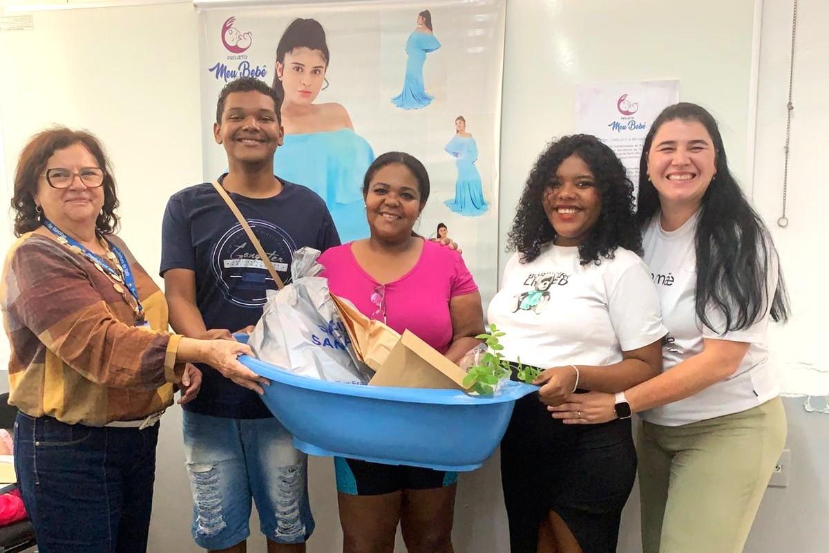 Projeto Meu Bebê do Fundo Social entrega 24 enxovais às mamães