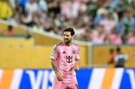 PSG arrasa frágil defesa do Inter Miami em 45 minutos e tira Messi do Mundial de Clubes