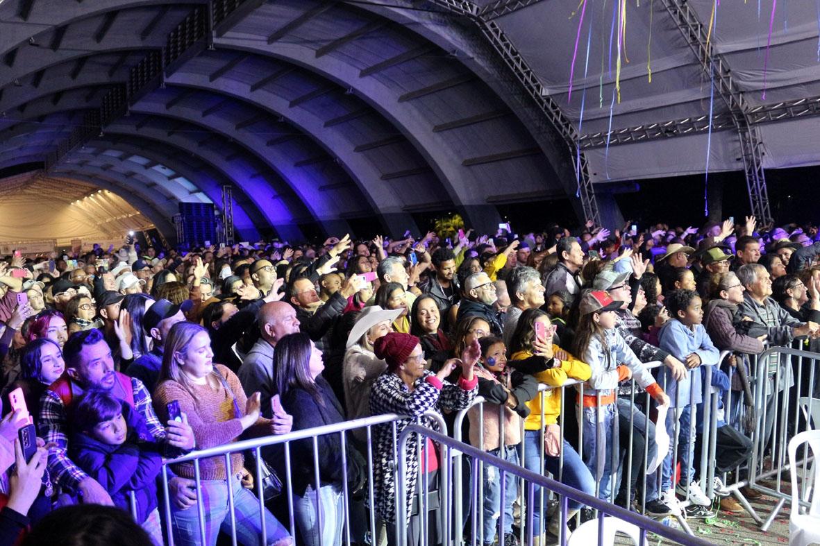 Festa de São Pedro reúne quase 60 mil pessoas na 27ª edição
