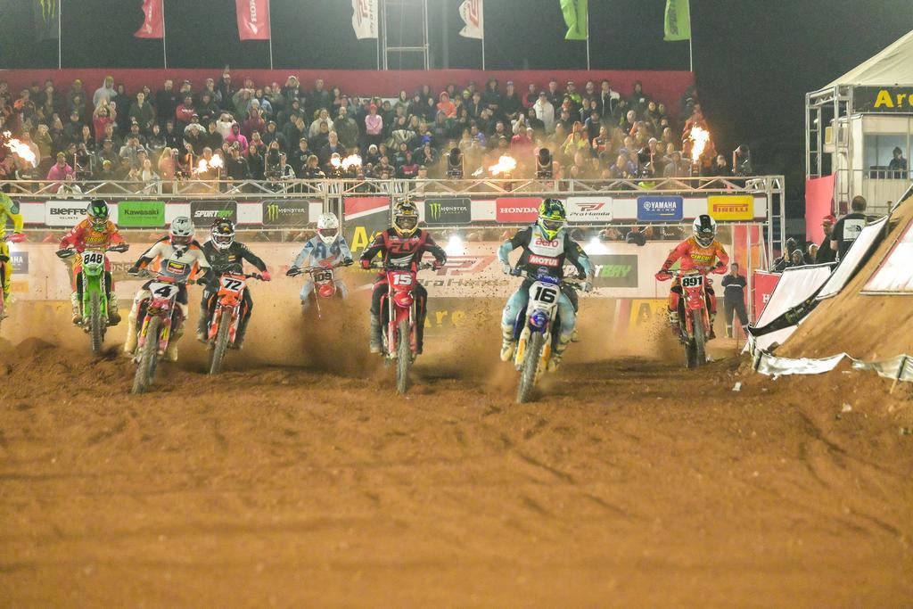 Arena Cross: Enzo Lopes vence em Jundiaí e deixa disputa pelo título aberta para a grande final