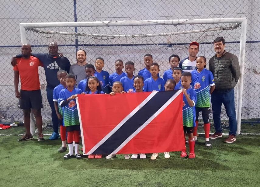 Delegação de jovens de Trinidad e Tobago participa de intercâmbio com o futebol brasileiro em Bragança Paulista