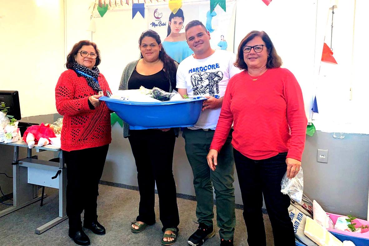 Fundo Social entrega 27 enxovais do Projeto Meu Bebê a gestantes