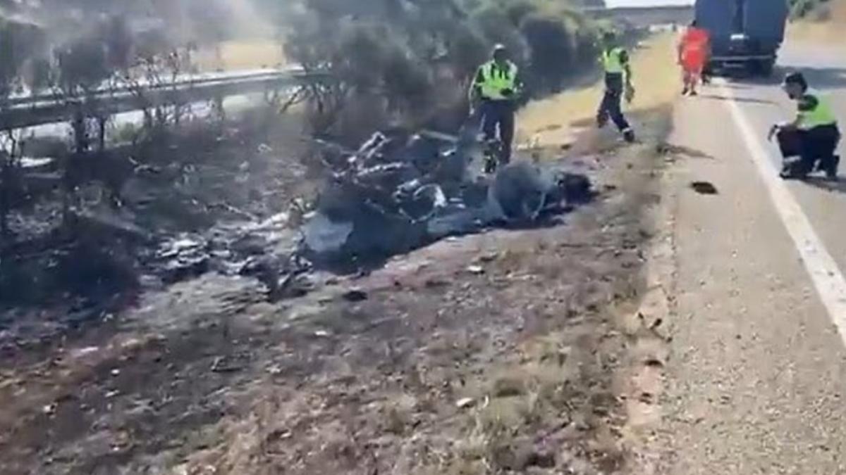 Lamborghini de Diogo Jota teve pneu furado, saiu da estrada e pegou fogo, dizem autoridades