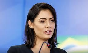 Michelle Bolsonaro diz que ministro Luiz Fux está sendo 'um facho de Lux no STF'