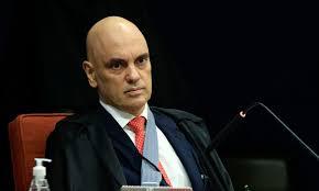 Moraes dá dez minutos para militar tirar farda e participar de oitiva