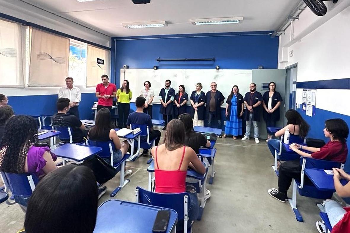 Parceria do Fundo Social com Elite oferecerá Pré-Vestibular gratuito pelo 3º ano