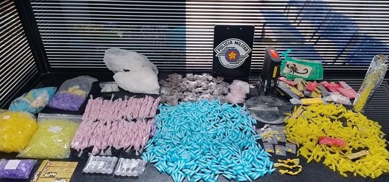 Polícia Militar apreende mais de 2 kg de drogas em “casa bomba” em Itatiba