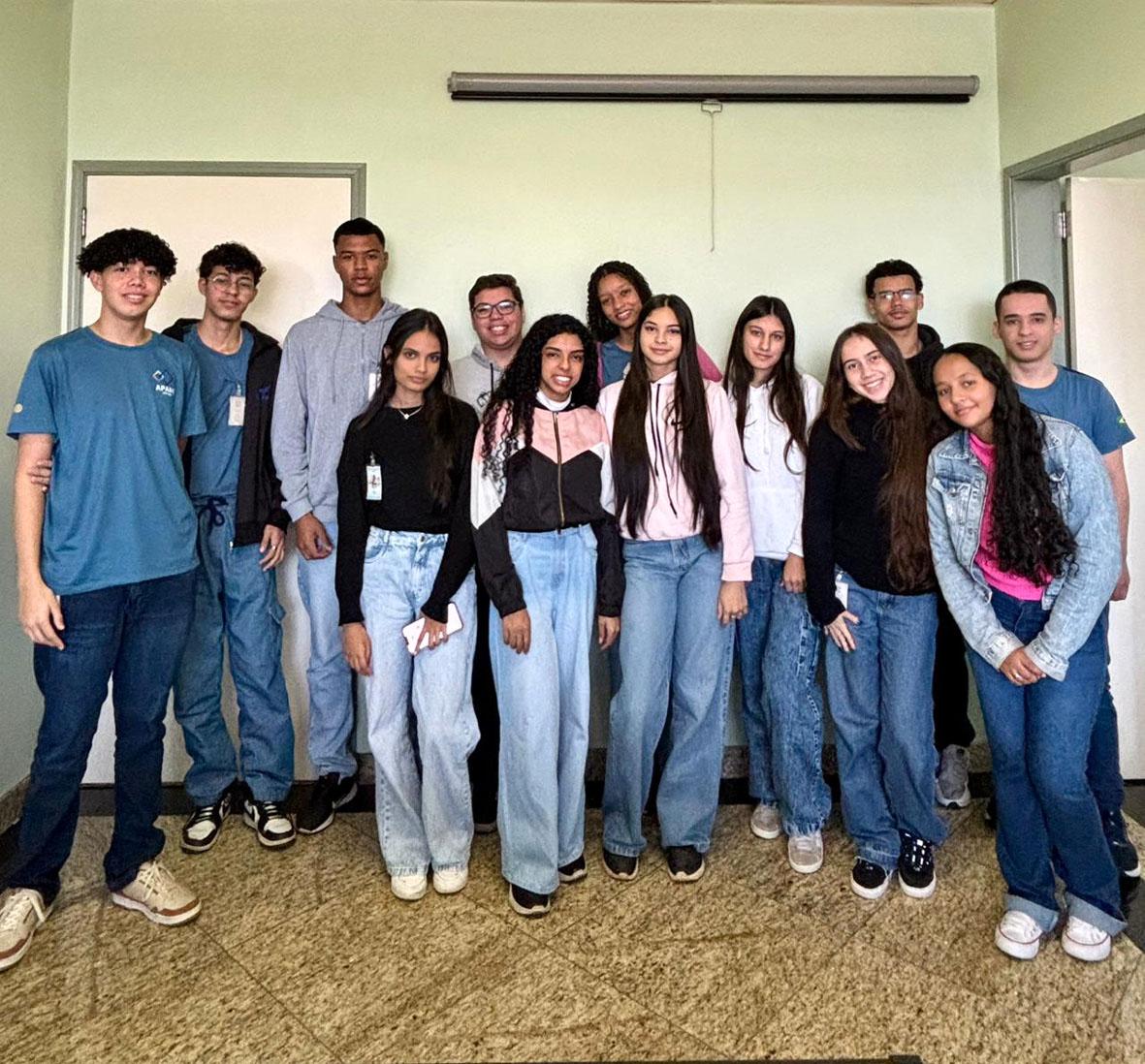 RH da Santa Casa realiza terceira oficina com jovens aprendizes da APAMI