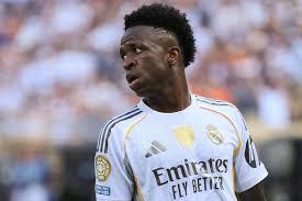 Vinícius Júnior é 'oficialmente um problema para o Real Madrid', diz jornal espanhol