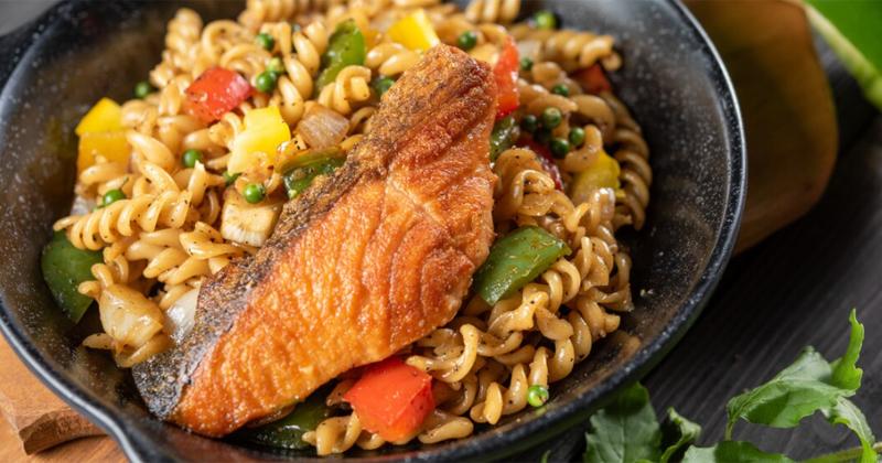 Como incluir pescado na dieta em diferentes fases da vida? Manual gratuito orienta sobre consumo