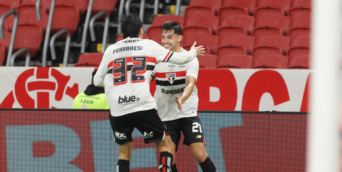 Corinthians e Palmeiras buscam o empate e São Paulo vence no Sul