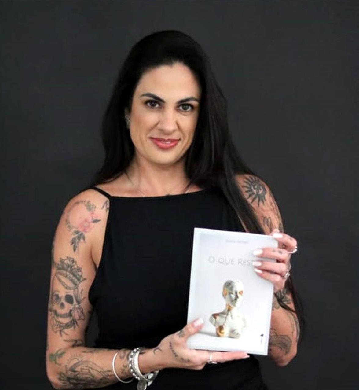Itatibense Denise Moraes estreia na literatura com “O que resta?”