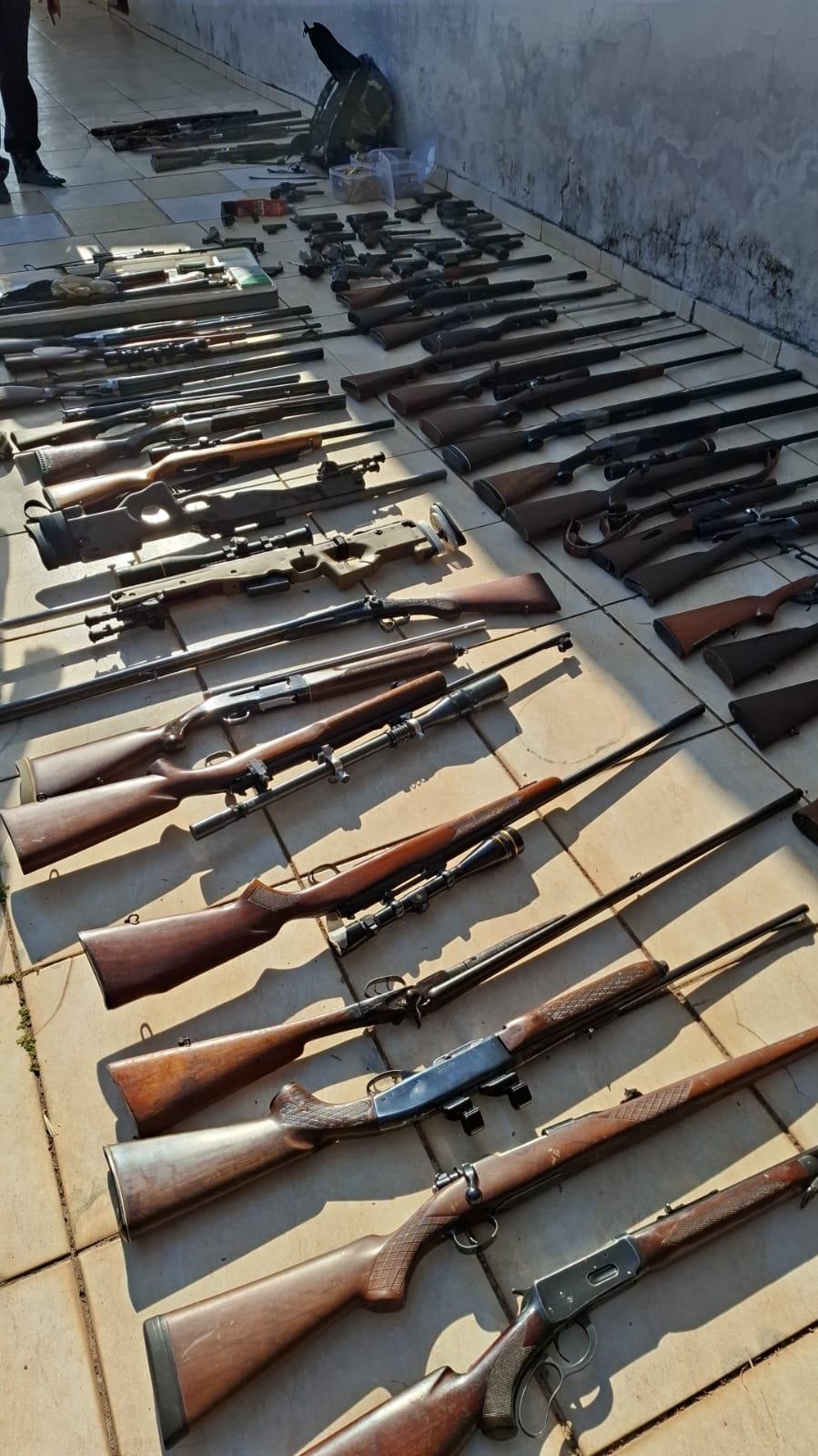 Polícia Militar apreende arsenal em São Roque