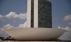 Câmara declara perda de mandato a 7 deputados e dá posse a substitutos