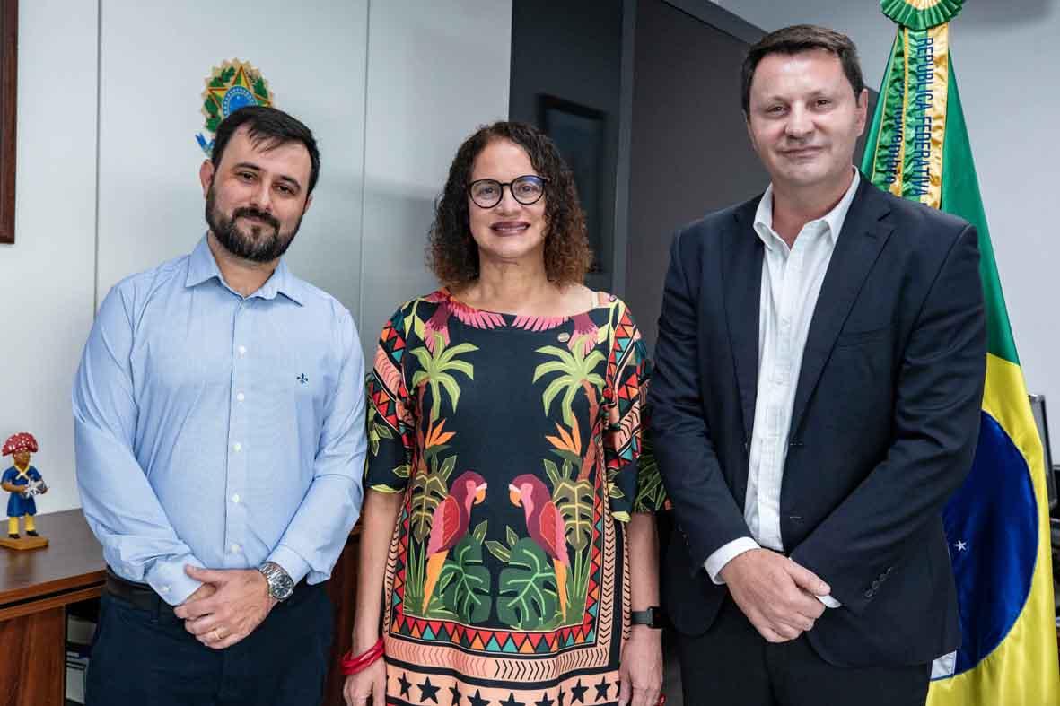 Reitor da USF convida ministra da Ciência, Tecnologia e Inovação para celebrações dos 50 anos