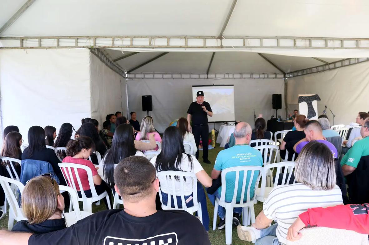 Retiro Universitário da USF celebra espiritualidade franciscana em Itatiba
