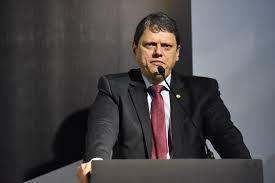 Tarcísio tem 43%; Alckmin, 21%; e Erika, 8% na disputa pelo governo de SP, diz Genial/Quaest