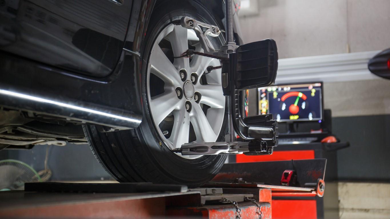 Tecnologia e precisão: como acertar na escolha do elevador automotivo para sua empresa