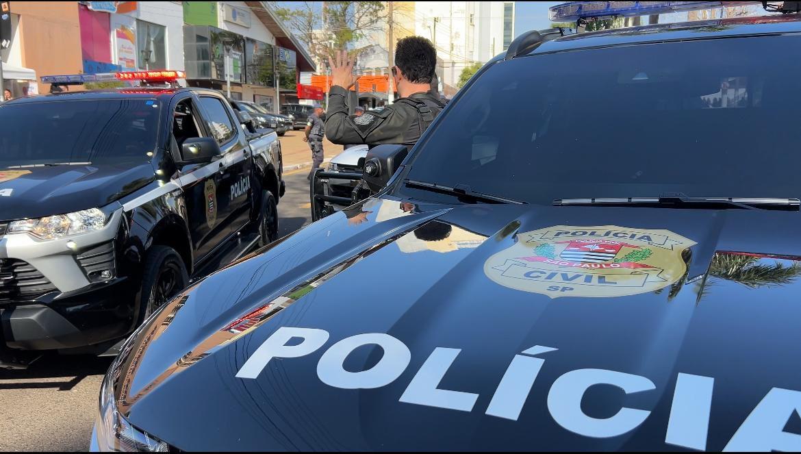 Trio que se passava por entregador de aplicativo para roubar vítimas é preso no interior de SP