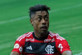 Bruno Henrique é alvo de processo da Conmebol por gesto obsceno na classificação do Flamengo