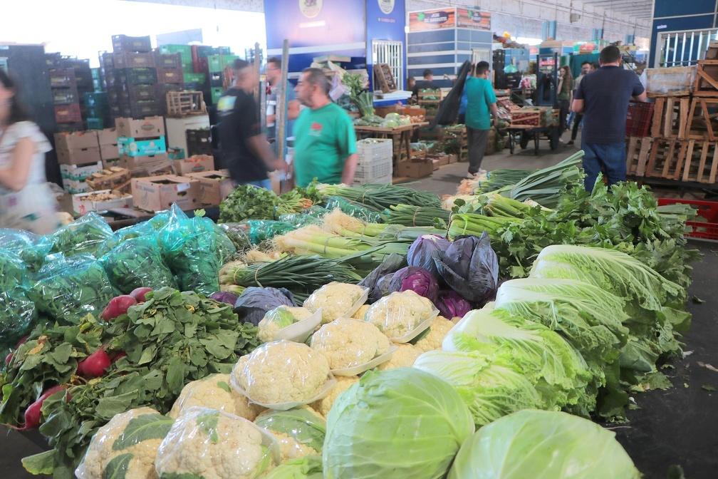 Clima seco afeta preços de frutas, verduras e legumes na Ceasa Campinas