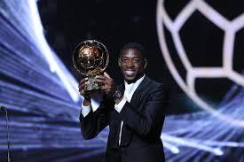 Dembélé e Bonmatí conquistam Bolas de Ouro de melhores do mundo