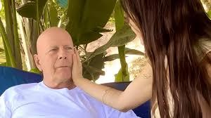 Esposa comenta demência de Bruce Willis: 'É como um longo adeus'
