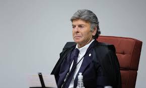 Fux absolve Bolsonaro e condena Braga Netto e Cid pela trama golpista