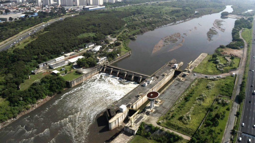 Maior projeto de desassoreamento de SP, barragem de Pirapora terá 500 mil m³ de resíduos retirados