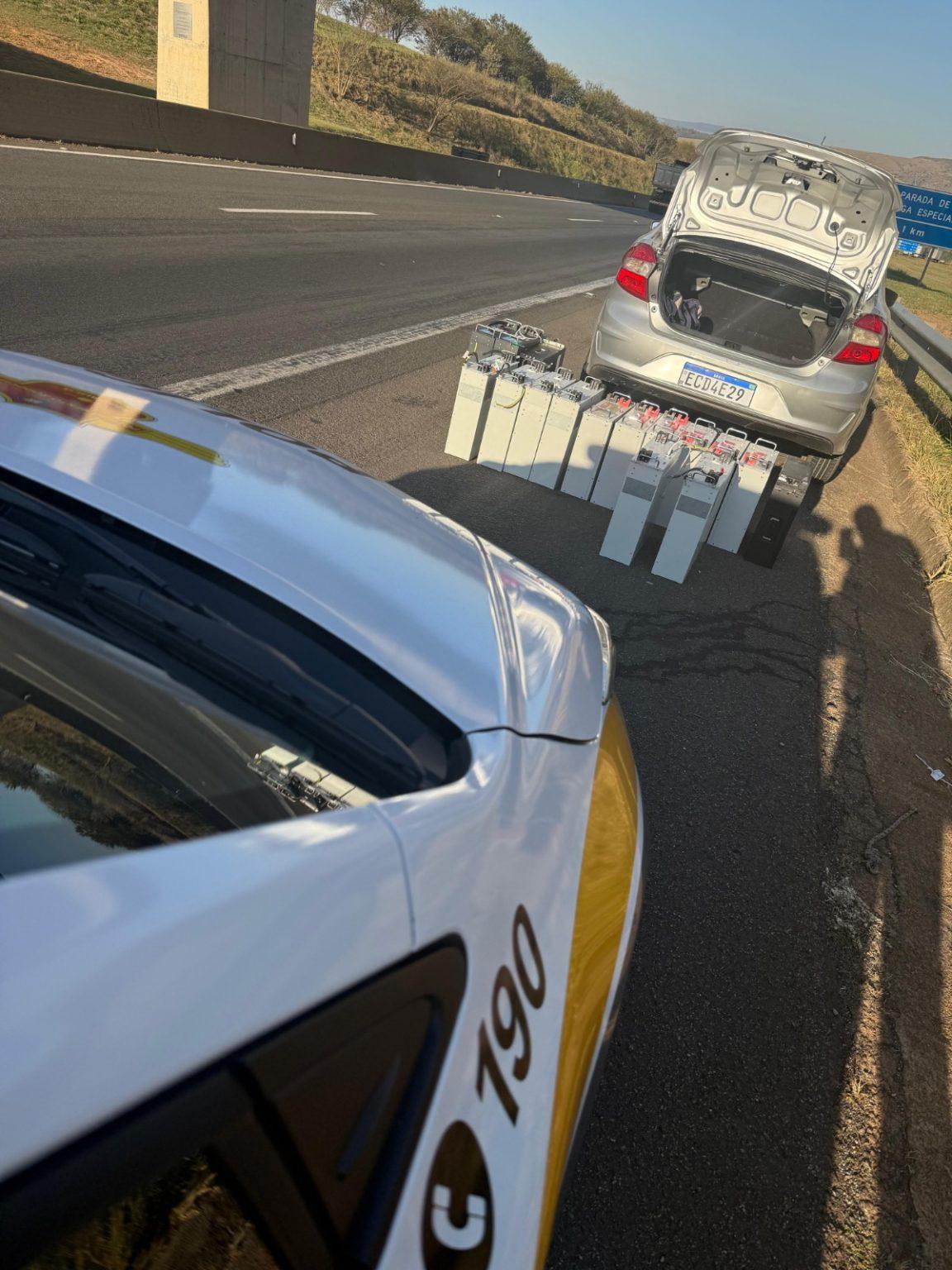Polícia Rodoviária prende dupla com baterias furtadas de torres de telefonia em Valinhos