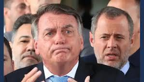 Por 4 a 1, STF condena Bolsonaro e mais sete pela trama golpista