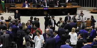 Câmara aprova urgência para votar direito à bagagem de mão gratuita
