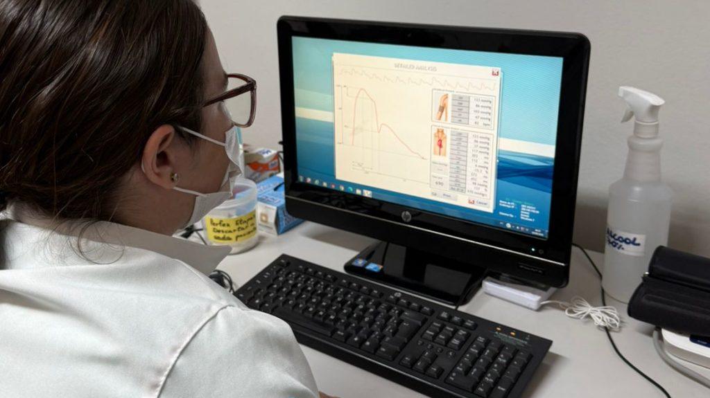 Covid-19 acelera envelhecimento vascular, mesmo em casos leves, mostra estudo