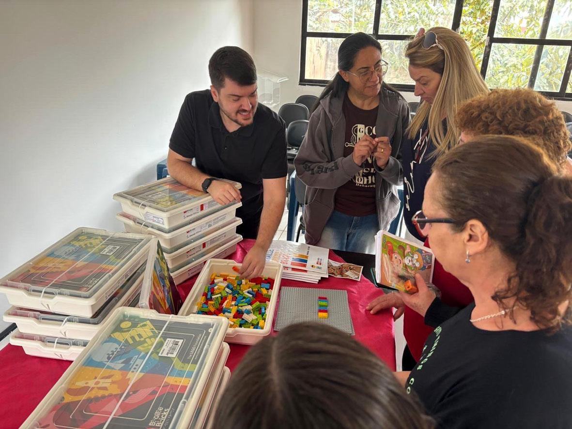 Em Morungaba: Rede Municipal de Ensino recebe Kits LEGO Braille Bricks